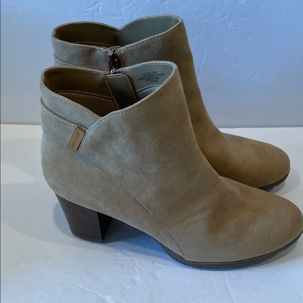 Anne Klein Tan Ankle Boots Heels 3”